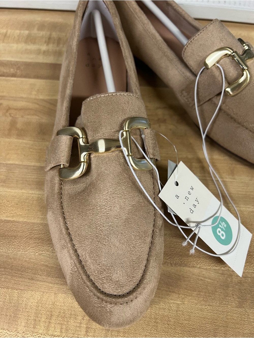 a new day NWT Classic Women's micro Suede Loafers in Camel with Gold Hardware - Picture 2 of 7